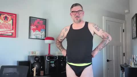 Office Dad online show from September 2025 07:03:02 PM