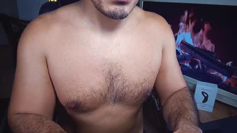 officeman7 online show from December 2024 08:28:02 PM