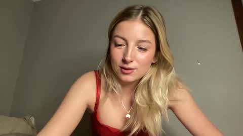 Snapshot of official_ellieanne chatting on March 2025 05:02:01 AM Ellie Anne online show from March 2025 05:02:01 AM