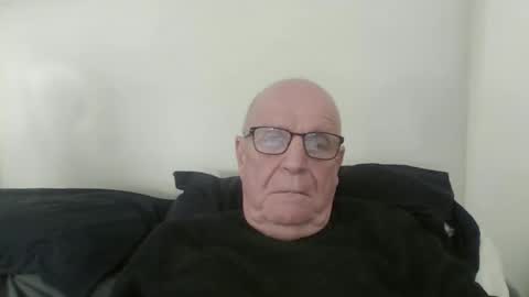 oggi95 online show from November 2025 12:04:01 PM