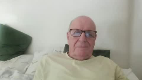 Snapshot of oggi95 chatting on June 2026 12:51:02 PM oggi95 online show from June 2026 12:51:02 PM