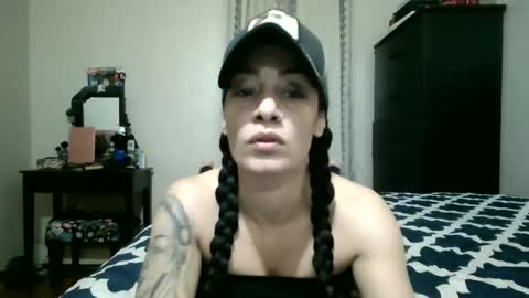 Snapshot of oglitcouple chatting on January 2026 05:00:01 AM Lit en Cama online show from January 2026 05:00:01 AM