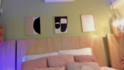 Holly online show from April 2026 11:27:01 AM