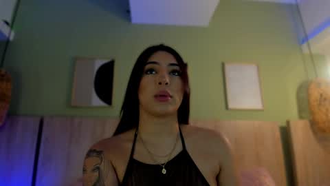 Holly online show from April 2026 11:27:01 AM