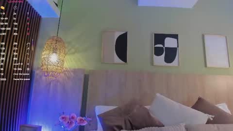 Holly online show from July 2026 11:24:02 AM