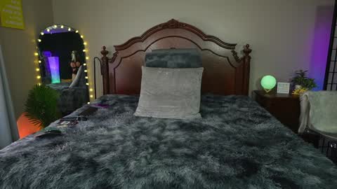 Gray online show from January 2025 07:31:01 PM