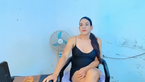 Snapshot of oh_tique chatting on February 2026 01:07:02 PM LU online show from February 2026 01:07:02 PM