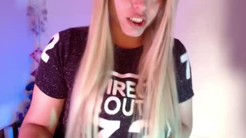 Snapshot of oh_xxxlt4 chatting on March 2025 12:22:01 PM Oh xxxLt4 online show from March 2025 12:22:01 PM