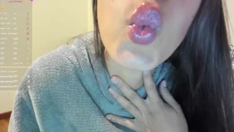 Snapshot of ohanna_ chatting on January 2025 11:43:02 PM ohanna_ online show from January 2025 11:43:02 PM