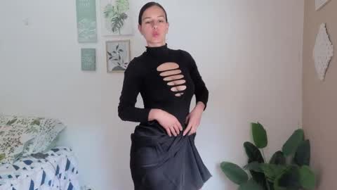 Snapshot of ohanna_ chatting on April 2026 06:10:02 PM ohanna_ online show from April 2026 06:10:02 PM