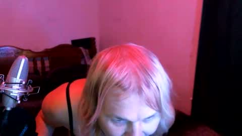 Snapshot of ohellesbells chatting on June 2026 06:26:01 AM ohellesbells online show from June 2026 06:26:01 AM
