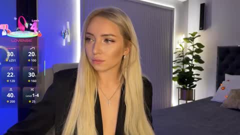 Emma online show from October 2025 01:30:02 AM