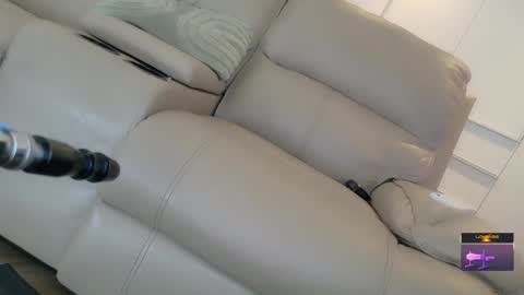 Lyz  online show from February 2026 05:52:01 PM