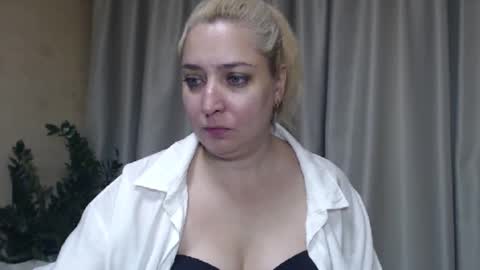 Iren online show from September 2025 05:42:01 AM