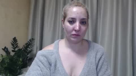 Mari online show from January 2025 09:02:01 PM