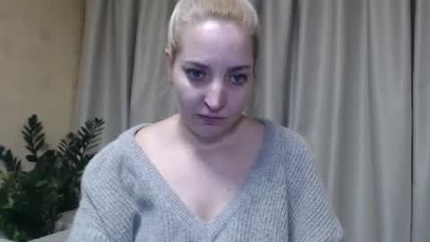 Mari online show from February 2025 07:48:02 PM