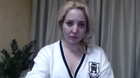 Mari online show from February 2025 06:16:01 PM