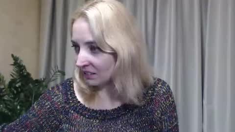 Mari online show from October 2025 07:14:02 PM