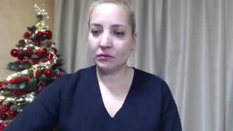 Mari online show from December 2025 05:21:01 PM