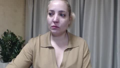 Snapshot of ohsweetmari chatting on February 2026 05:42:02 PM Mari online show from February 2026 05:42:02 PM