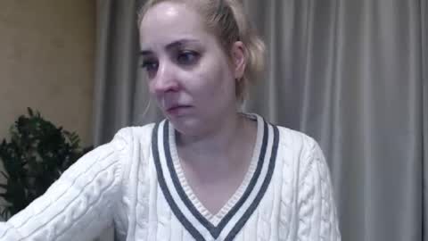 Snapshot of ohsweetmari chatting on February 2026 12:06:01 PM Mari online show from February 2026 12:06:01 PM