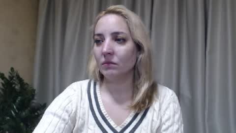 Snapshot of ohsweetmari chatting on February 2026 12:26:01 PM Mari online show from February 2026 12:26:01 PM