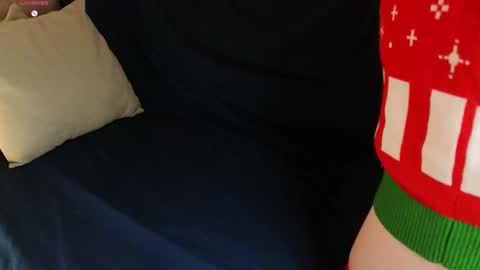 Yumi online show from December 2025 07:53:02 PM