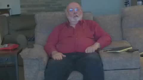 Snapshot of old_guy111 chatting on March 2026 01:52:02 AM old_guy111 online show from March 2026 01:52:02 AM