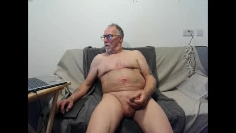 oldercock1411 online show from November 2025 10:21:01 PM