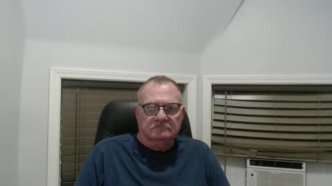 Snapshot of oldguybigd chatting on September 2025 04:34:02 AM oldguybigd online show from September 2025 04:34:02 AM