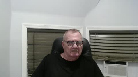 Snapshot of oldguybigd chatting on September 2025 05:08:01 AM oldguybigd online show from September 2025 05:08:01 AM
