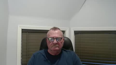 Snapshot of oldguybigd chatting on November 2025 12:31:02 AM oldguybigd online show from November 2025 12:31:02 AM