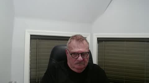 oldguybigd online show from April 2026 04:21:01 AM