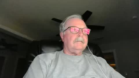 Snapshot of oldlakeguy chatting on December 2024 03:07:02 AM OldLakeGuy online show from December 2024 03:07:02 AM
