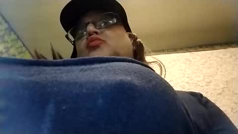 Snapshot of oldschool5678 chatting on June 2026 05:42:01 AM oldschool5678 online show from June 2026 05:42:01 AM