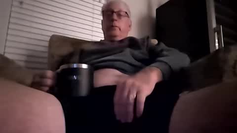 Snapshot of oldsubman chatting on March 2026 10:42:02 AM oldsubman online show from March 2026 10:42:02 AM