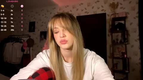 Kem online show from November 2025 03:54:01 PM