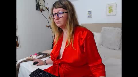 Olga Pavlova online show from May 2026 02:01:02 PM