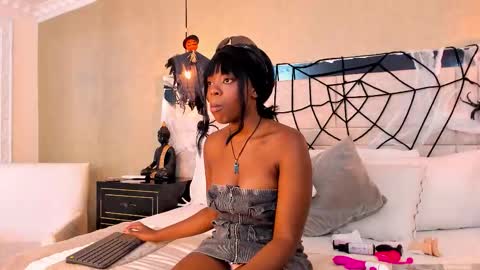 OliiviaGarciaa online show from October 2025 07:36:02 PM