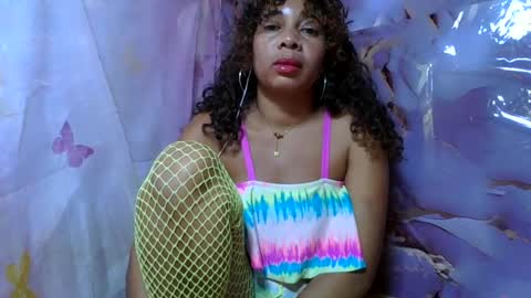 Snapshot of olinaa chatting on June 2026 06:01:01 AM olinaa online show from June 2026 06:01:01 AM