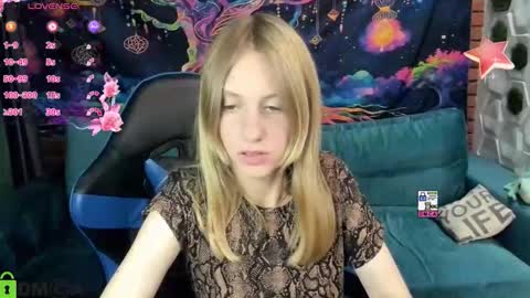 Olisa fox online show from September 2025 07:04:01 PM