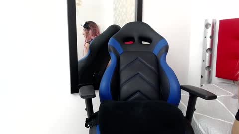 Oliver  online show from December 2024 11:45:01 PM