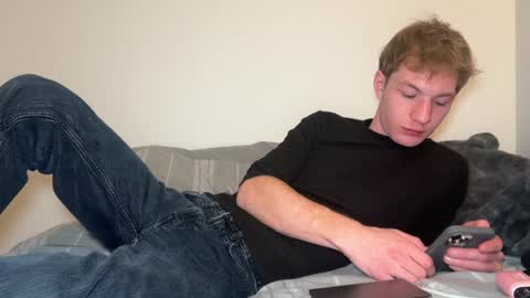 Snapshot of oliver_beck chatting on January 2025 01:37:02 AM Oliver Beck online show from January 2025 01:37:02 AM