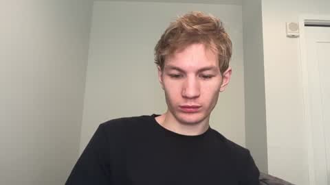 Snapshot of oliver_beck chatting on February 2025 06:44:02 PM Oliver Beck online show from February 2025 06:44:02 PM