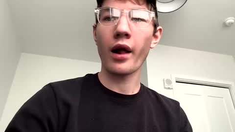 Snapshot of oliver_beck chatting on November 2025 07:25:01 PM Oliver Beck online show from November 2025 07:25:01 PM