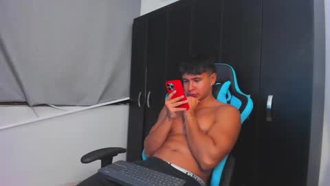 Oliver bray online show from November 2025 03:05:01 AM