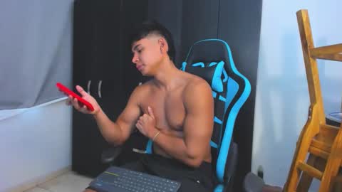 Oliver bray online show from November 2025 04:52:01 PM