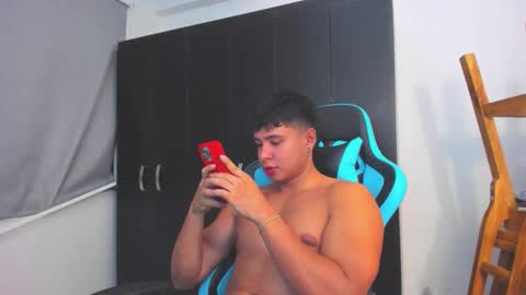 Oliver bray online show from December 2025 04:33:02 AM