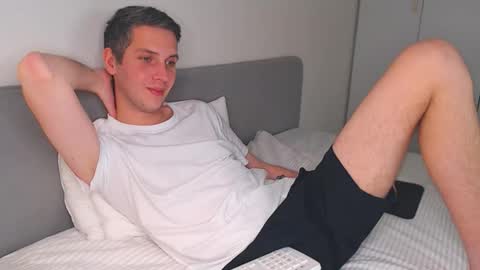 Oliver online show from November 2025 05:09:01 PM