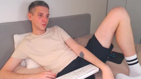 Oliver online show from November 2025 01:04:01 PM